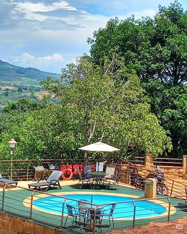 La Loma Hotel Баричара Екстериор снимка